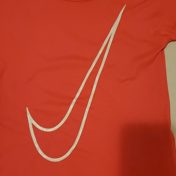 NWT: NIKE Shirt Bundle - Picture 3 of 11